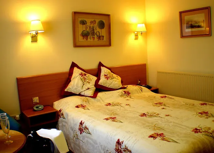 Premier Last Minute Hotels in Wrexham